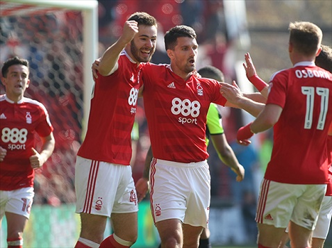 Forest-Huddersfield 2-0: Τόλμη και γοητεία