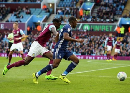 Aston Villa-Forest 2-1: Η μπουνιά του κορόιδου