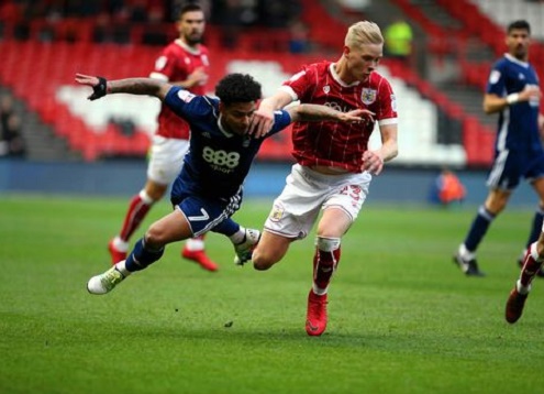 Bristol City-Forest 2-1: Για ένα πεταμένο ημίχρονο