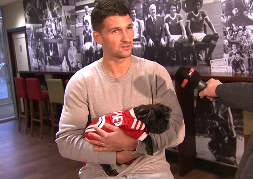 Νέα συμβόλαια για Lichaj και Yates
