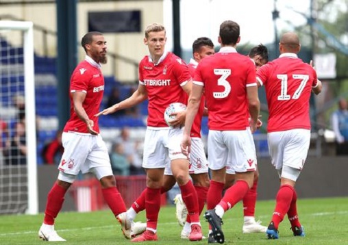 Oldham-Forest 2-2: Άρχισε και τελείωσε καλά